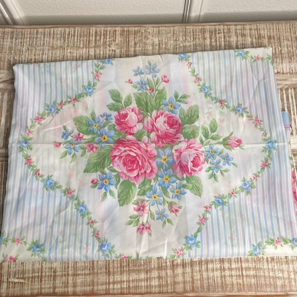 Vintage 1980s Avon polyester scarf floral rose medallion blue stripe pink pastel